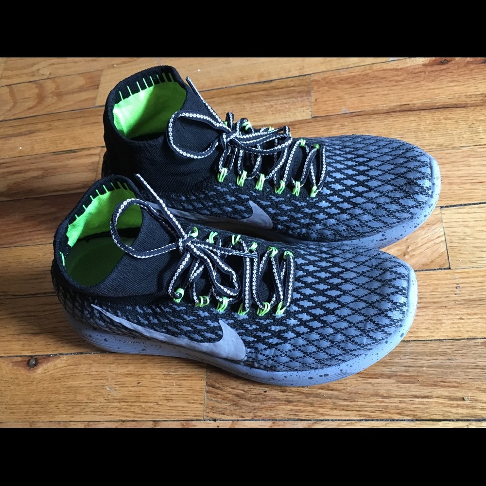 Nike LunarEpic Flyknit Shield Men's Running Shoe